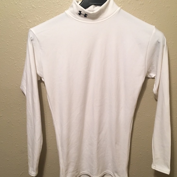 white under armour turtleneck